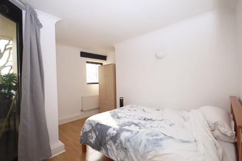 1 bedroom apartment to rent, Burrells Wharf Square, London