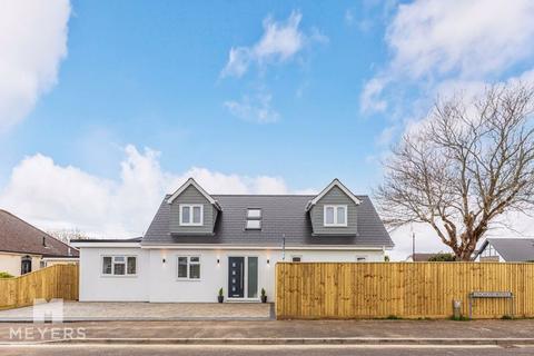 3 bedroom detached house for sale, Lingwood Avenue, Christchurch, BH23