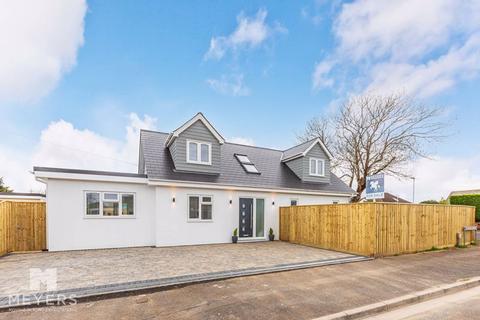 3 bedroom detached house for sale, Lingwood Avenue, Christchurch, BH23