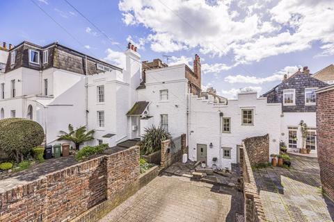 4 bedroom house for sale, Sussex Road, Southsea