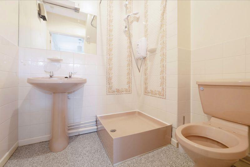 Downstairs shower