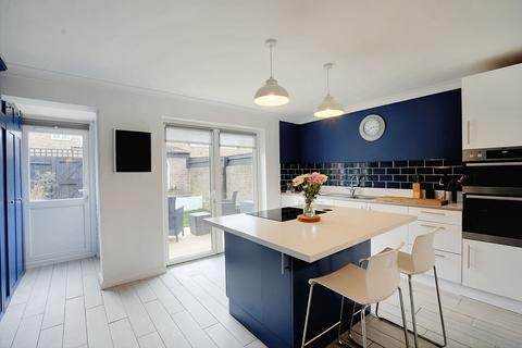 2 bedroom end of terrace house for sale, Selbourne Walk, Maidstone, ME15