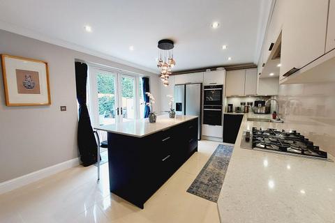 3 bedroom detached house for sale, Burnhams Road, Little Bookham KT23
