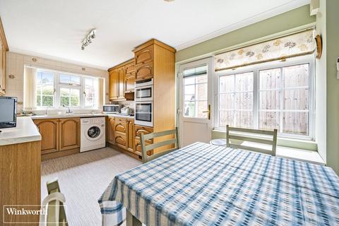 4 bedroom house for sale, Holy Barn Close, Basingstoke, Hampshire, RG22