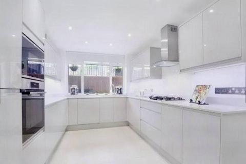 4 bedroom townhouse to rent, Harley Road, London NW3