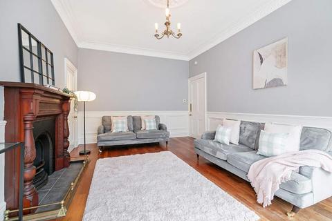 2 bedroom flat for sale, Battlefield Gardens, Shawlands, G42 9JW