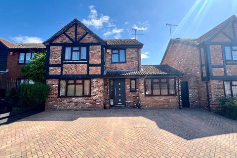 4 bedroom detached house for sale, Woodmere, Barton Hills, Luton, Bedfordshire, LU3 4DN