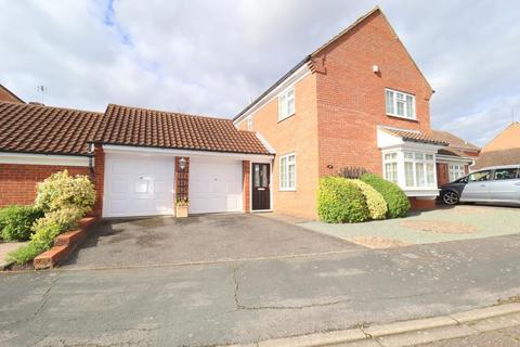 4 bedroom detached house for sale - Wiveton Close, Warden Hills, Luton, Bedfordshire, LU2 7DA