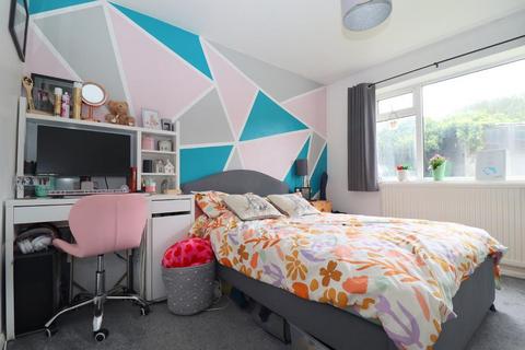 54 Deep Denes, Luton, LU2 7SU
