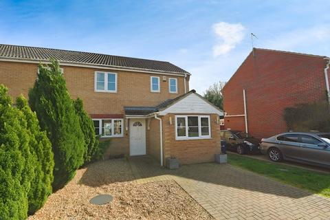 4 bedroom semi-detached house for sale, Birdbeck Drive, Outwell, Wisbech, Cambridgeshire, PE14 8TS
