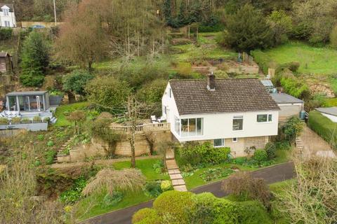 3 Crawley Lane, Uley, Dursley, GL11 5BJ