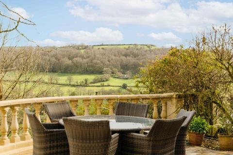 3 Crawley Lane, Uley, Dursley, GL11 5BJ