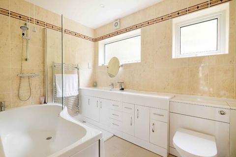 3 Crawley Lane, Uley, Dursley, GL11 5BJ