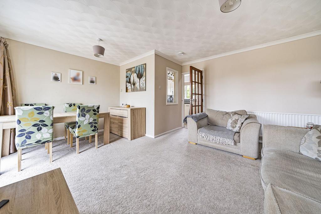 Living Room/Dining Room (3)