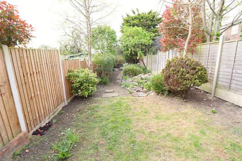 4 Castle Terrace, Rayleigh, SS6 7HF