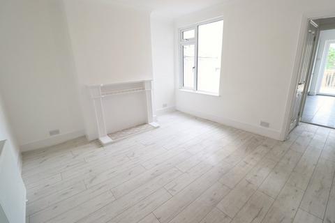 4 Castle Terrace, Rayleigh, SS6 7HF