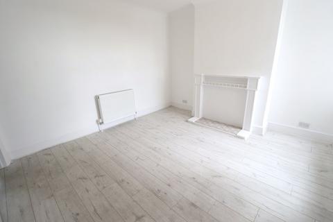 4 Castle Terrace, Rayleigh, SS6 7HF