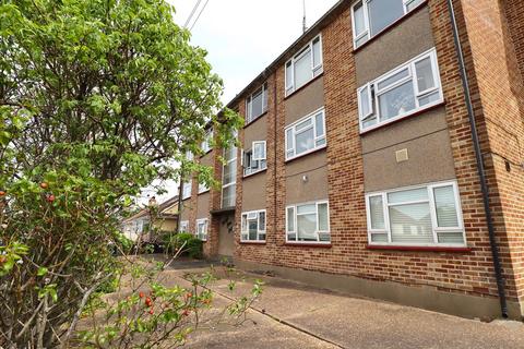 1 bedroom flat for sale, Marina Avenue, Rayleigh, SS6