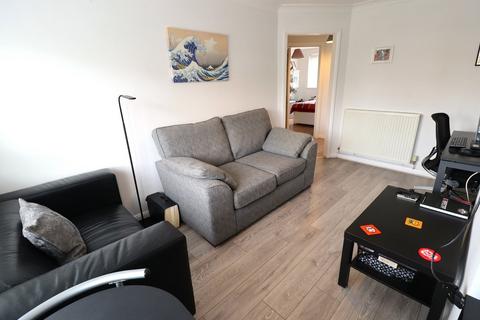 1 bedroom flat for sale, Marina Avenue, Rayleigh, SS6