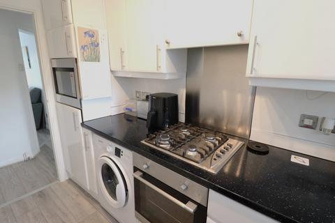 1 bedroom flat for sale, Marina Avenue, Rayleigh, SS6