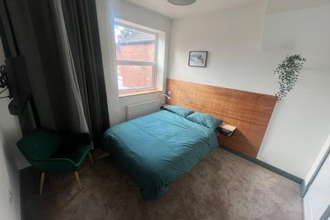 1 bedroom in a house share to rent, HMO Room 4, 5 Warmsworth Road