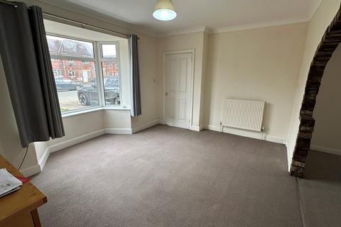 3 bedroom end of terrace house to rent, Dodsworth Avenue, York, YO31