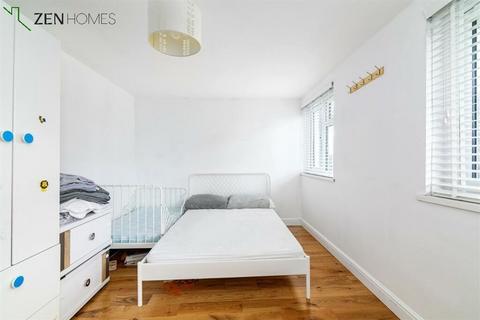 3 bedroom maisonette for sale, London E4