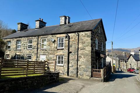 1 Wesley Place, Dolgellau, LL40 1NE
