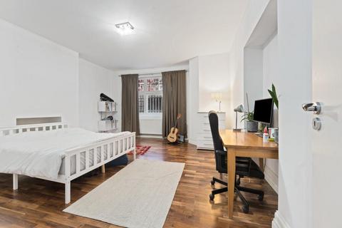 5 bedroom flat for sale, Flat B, Hyde Park Mansions, Cabbell Street, London, NW1