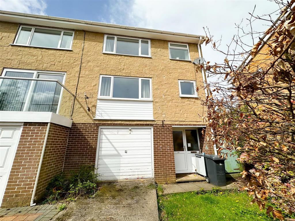 Newstead Avenue, Oughtibridge, S35 3 bed semidetached house for sale