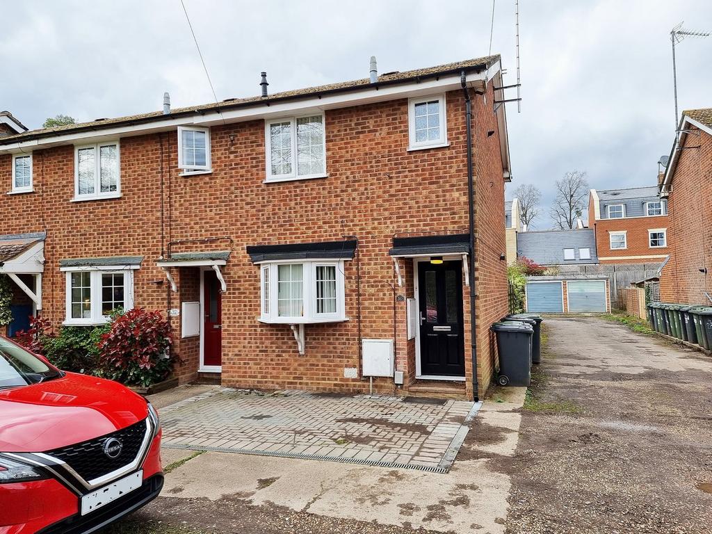 Station Road Ampthill Bedford Mk45 2 Bed End Of Terrace House £300 000