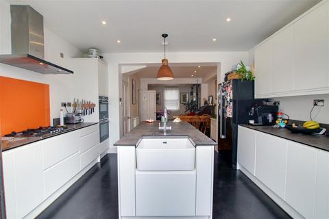 3 bedroom end of terrace house for sale, West Street, St. Ives