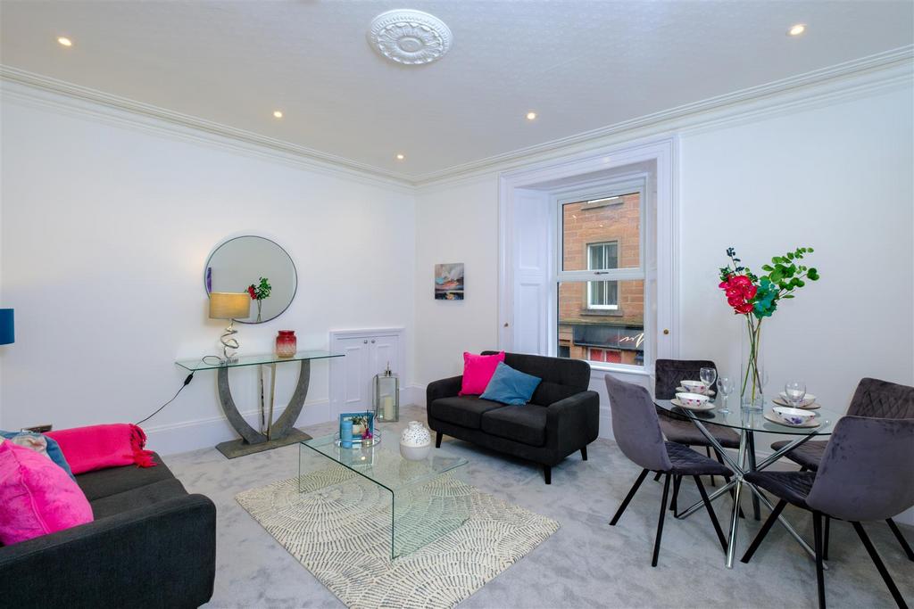 Glengate, Kirriemuir DD8 4 bed flat for sale £135,000