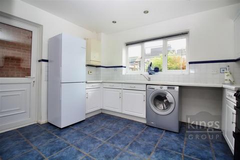 42 Challinor, Church Langley, Harlow, CM17 9XA