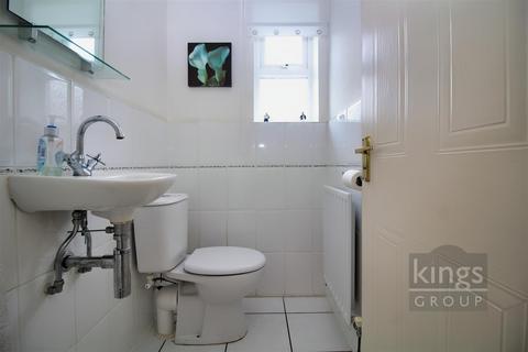 42 Challinor, Church Langley, Harlow, CM17 9XA