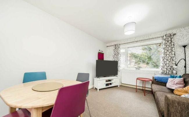 Reception Room.JPG