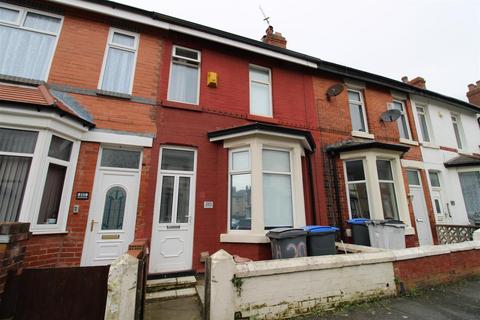 3 bedroom terraced house to rent, Manchester Road, Blackpool