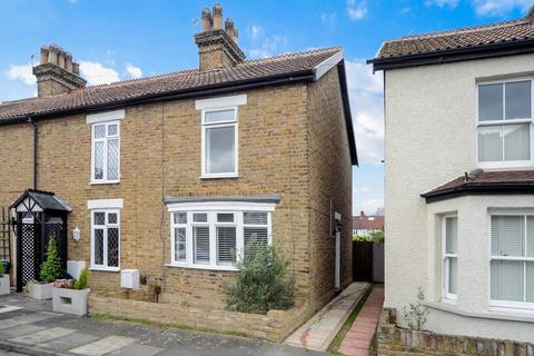 40 Idmiston Square, Worcester Park, KT4 7SY