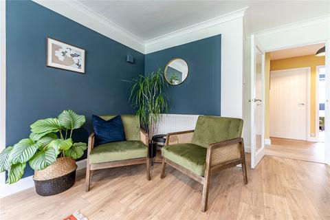 3 bedroom apartment for sale, Newton Court, Oakwood, Leeds