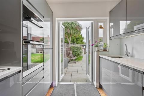 3 bedroom end of terrace house for sale, Titchfield Road, Carshalton SM5