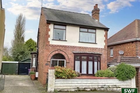 98 Swan Bank, Penn, Wolverhampton, WV4 5PZ