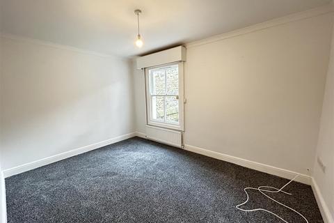 2 bedroom apartment to rent, Silver Street, Bishop Auckland