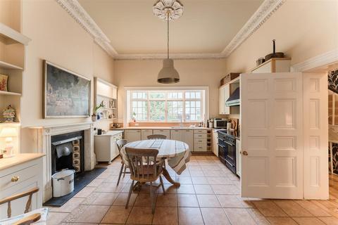 18 West Mall, Clifton, Bristol, BS8 4BQ
