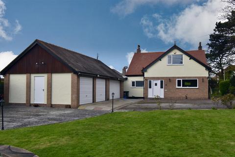 4 bedroom detached house for sale, Pen-Y-Maes Road, Holywell