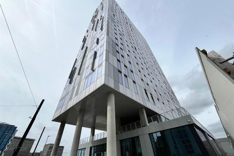 2 bedroom flat to rent, Michigan Point Tower D, Salford