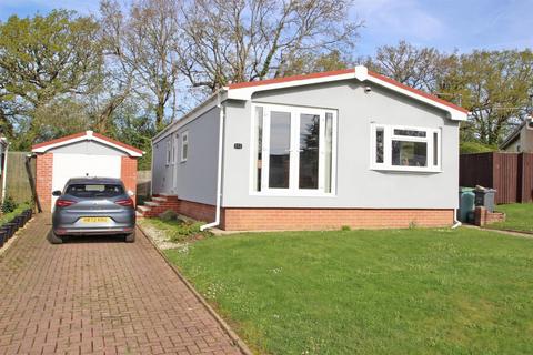 2 bedroom mobile home for sale - Folly Lane, East Cowes