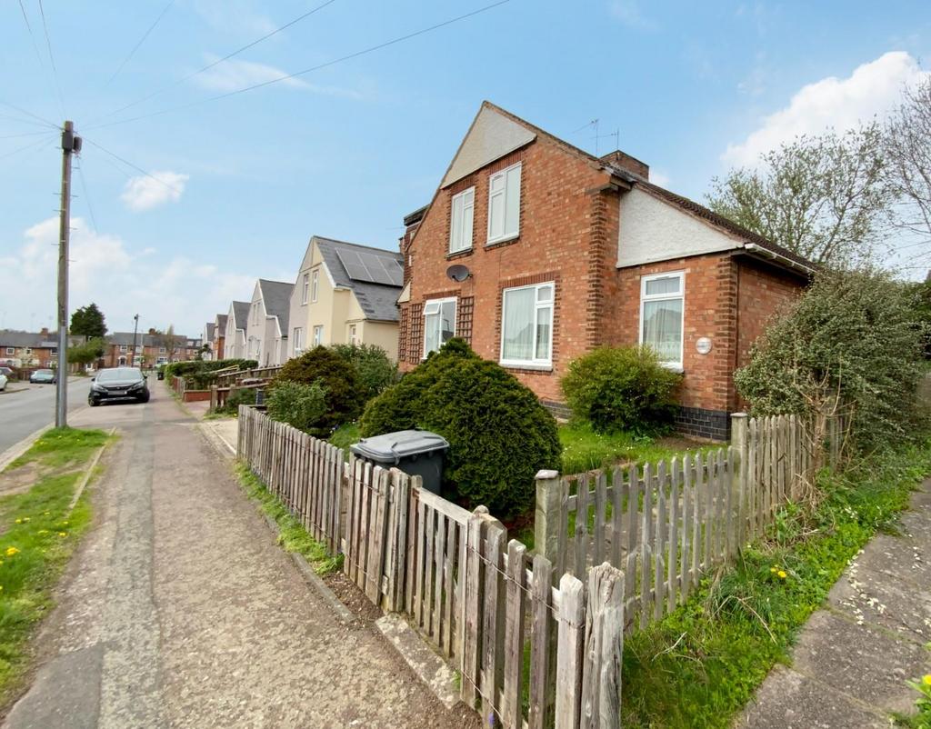Great Arler Road, Knighton Fields, Leicester 3 bed semidetached house