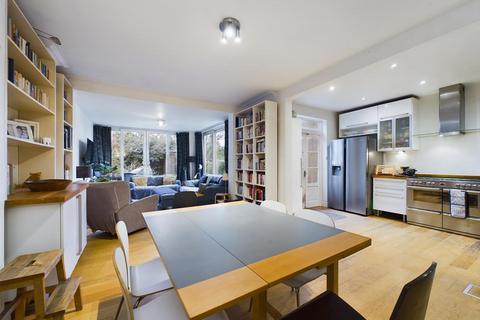 21 Sunset Road, London, SE5 8EA