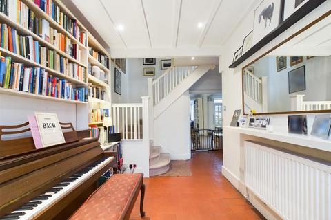 21 Sunset Road, London, SE5 8EA