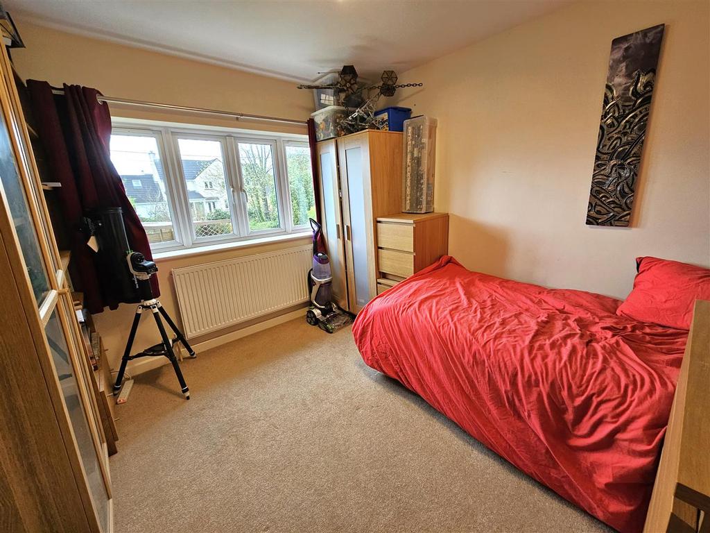 Bedroom 4.jpg